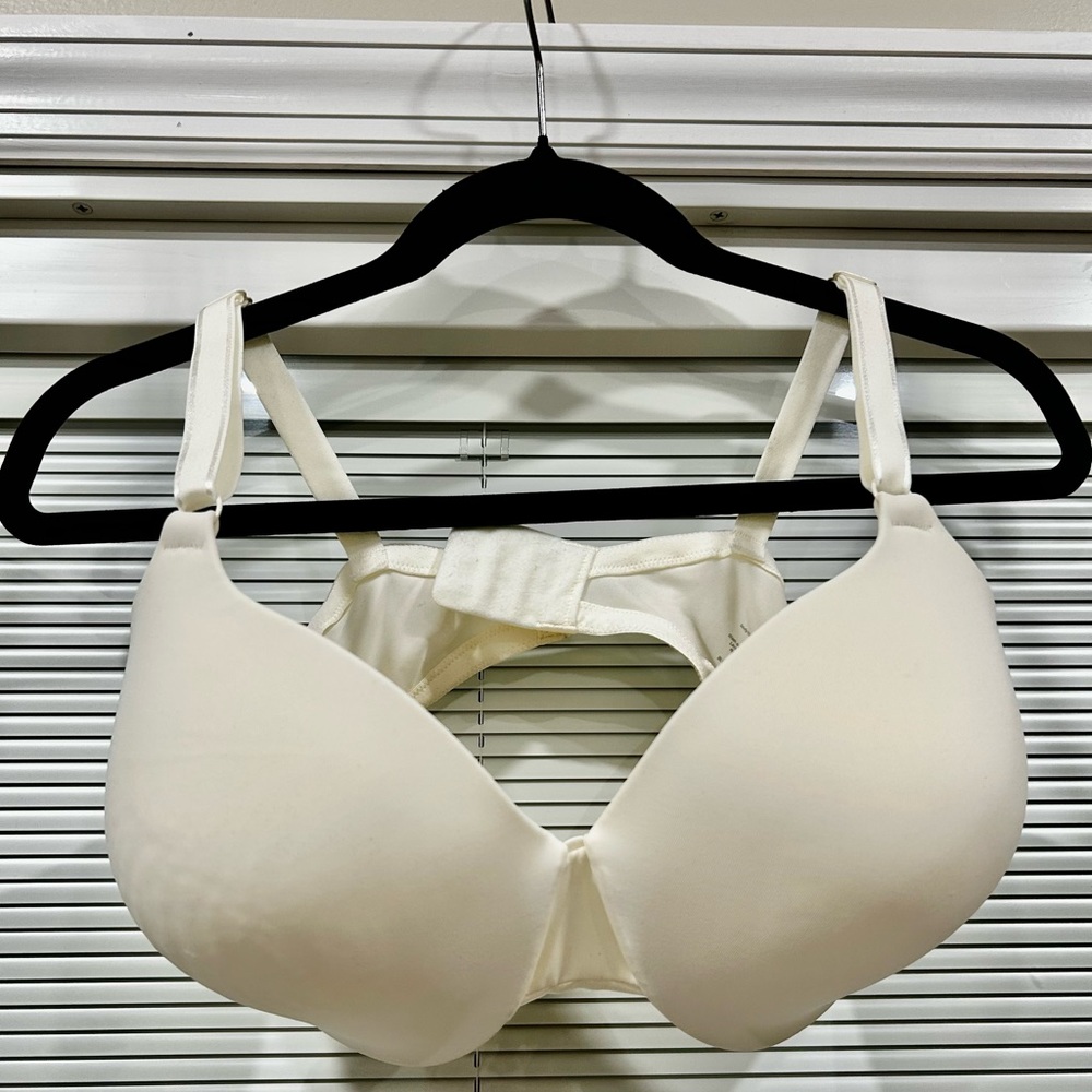 Warner’s Is Not A Bra Cushioned Underwire Lightly Lined T-Shirt Bra 1593 38D